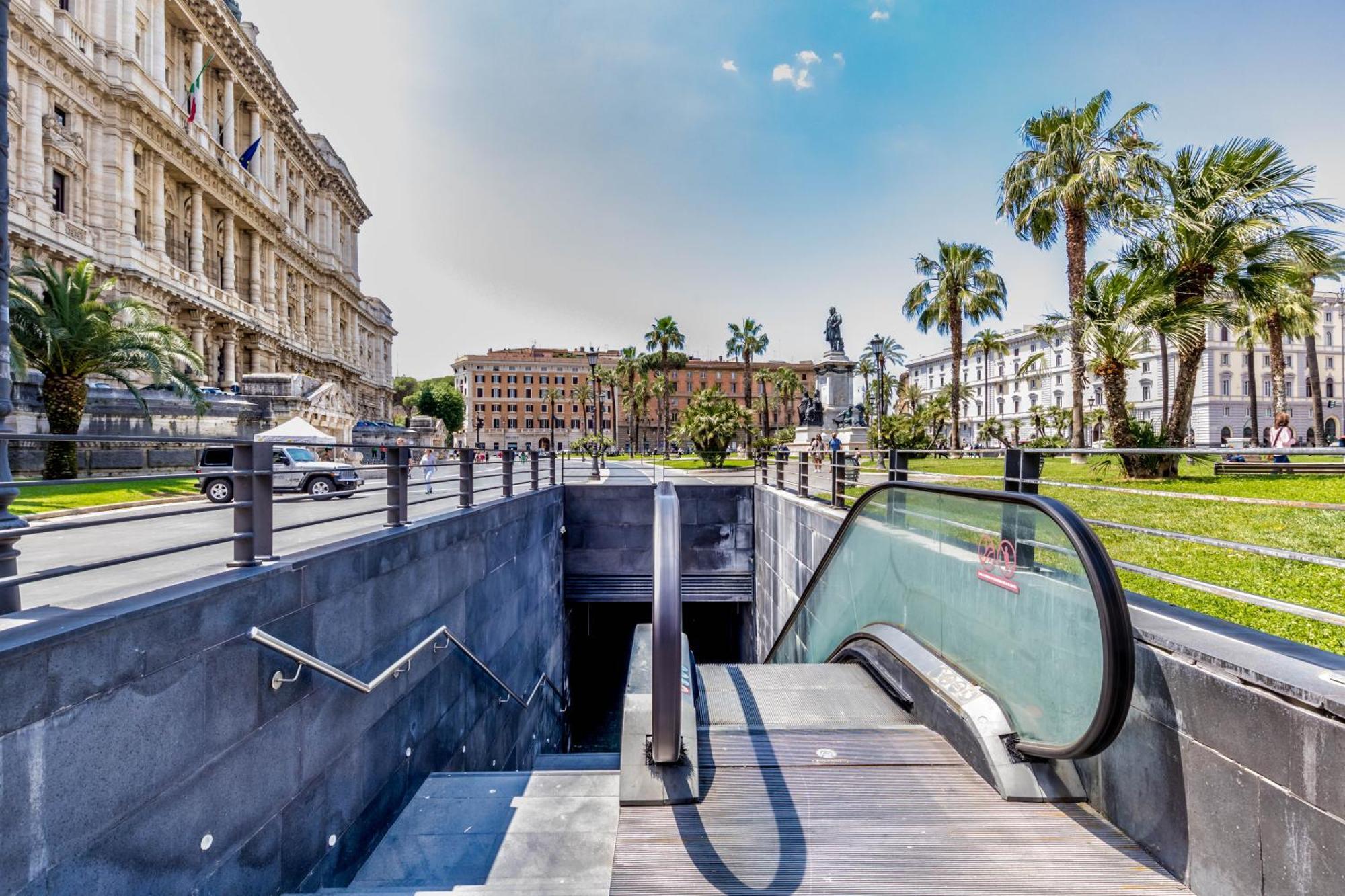 Attico Nel Cuore Di Roma Con Box Privato Per Auto Buitenkant foto