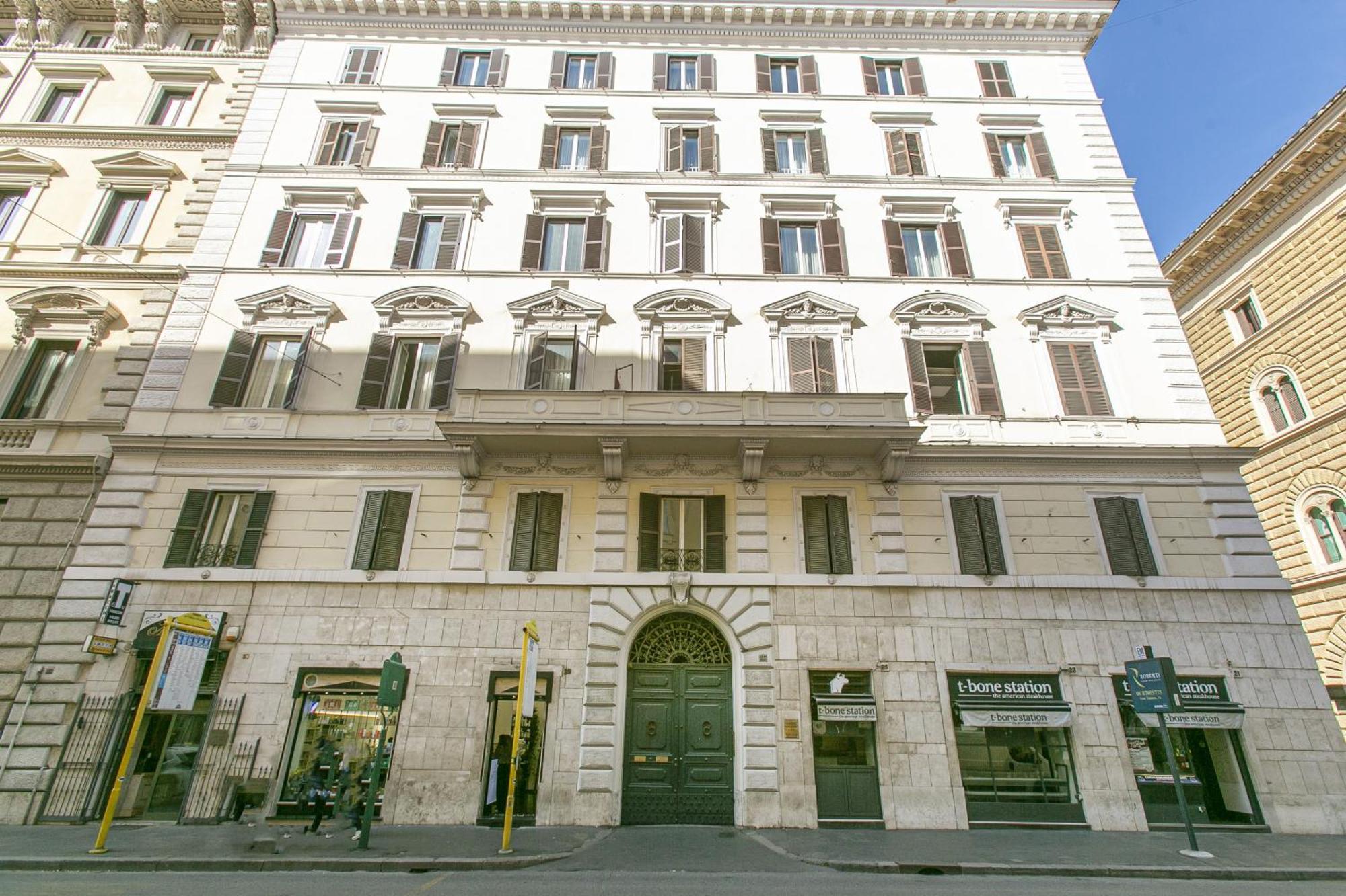 Attico Nel Cuore Di Roma Con Box Privato Per Auto Buitenkant foto